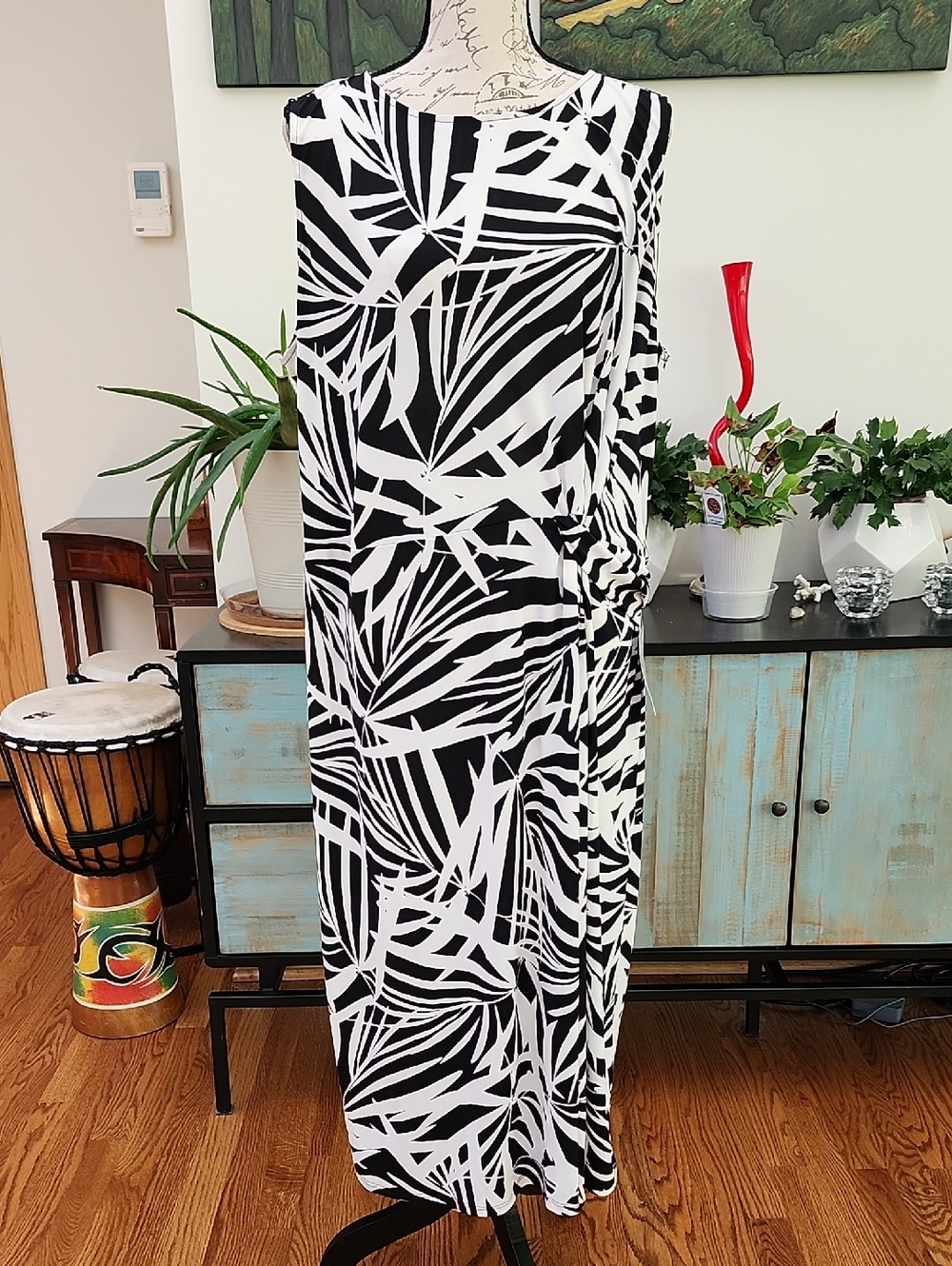 MAGGY LONDON WOMAN Black & White Abstract Palm-Print Maxi Dress - NWT